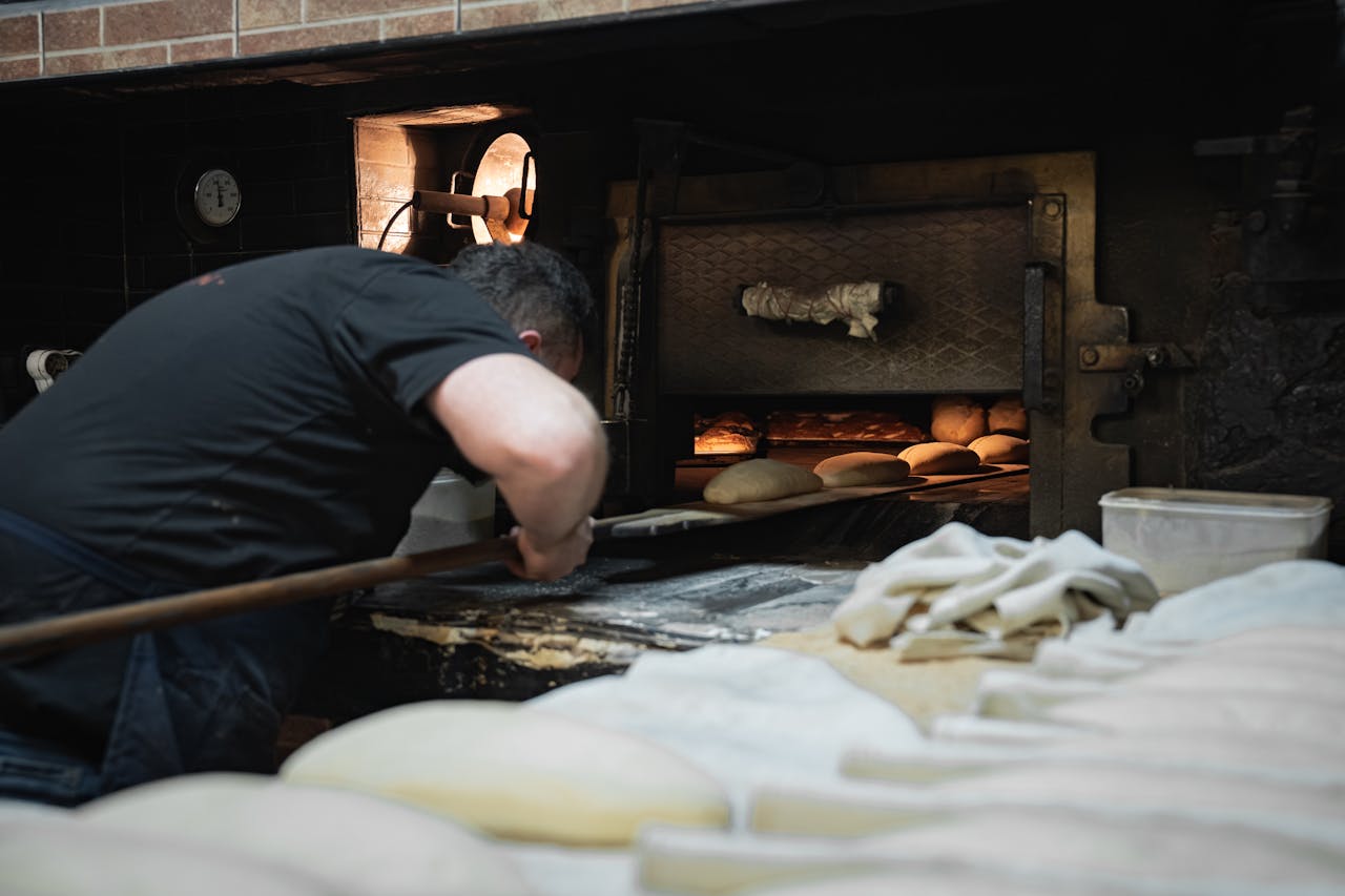 Bakery Tunnel Oven — Hot-Clean Allergen Changeover